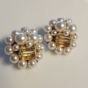Vntg faux pearl earrings